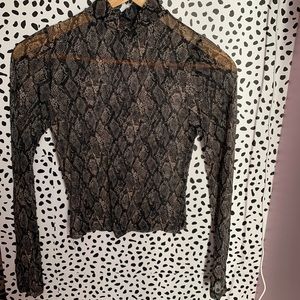 Snake print top